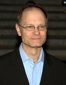 How tall is David Hyde Pierce?